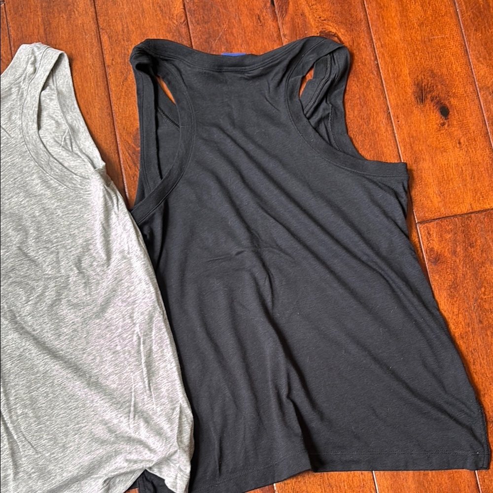 Nike Women’s Tank Tops - Gray/white and Black/pink - Picture 11 of 11